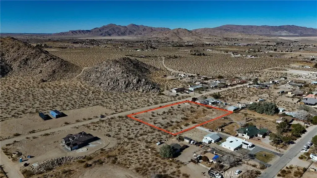 728 Red Butte, Lucerne Valley, CA 92356 - Image #1
