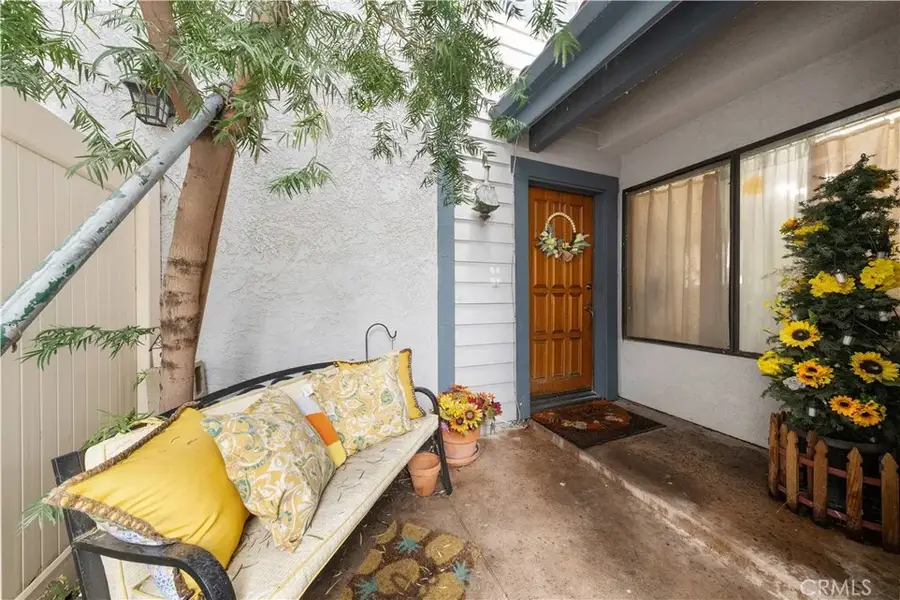 20651 Roscoe Boulevard #L, Winnetka, CA 91306 - Image #3