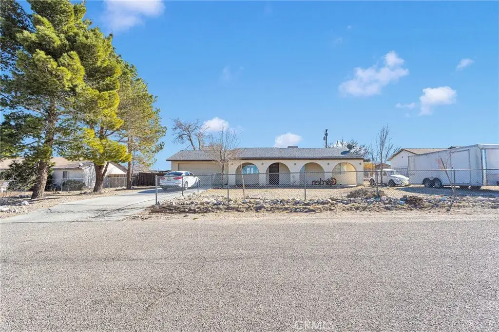9983 Ladera Avenue, Lucerne Valley, CA 92356 - Image #1
