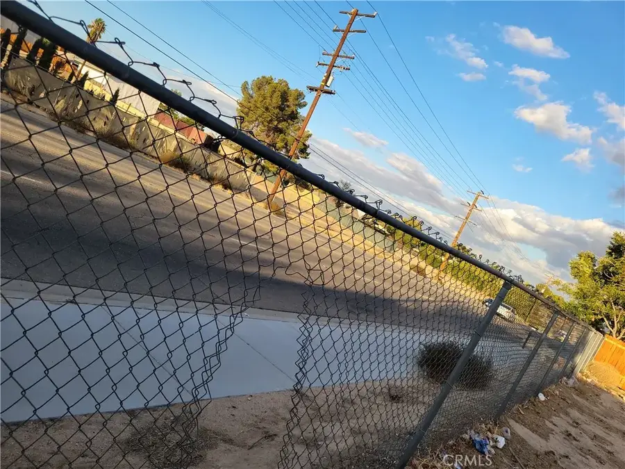 16138 Lorene, Victorville, CA 92395 - Image #3