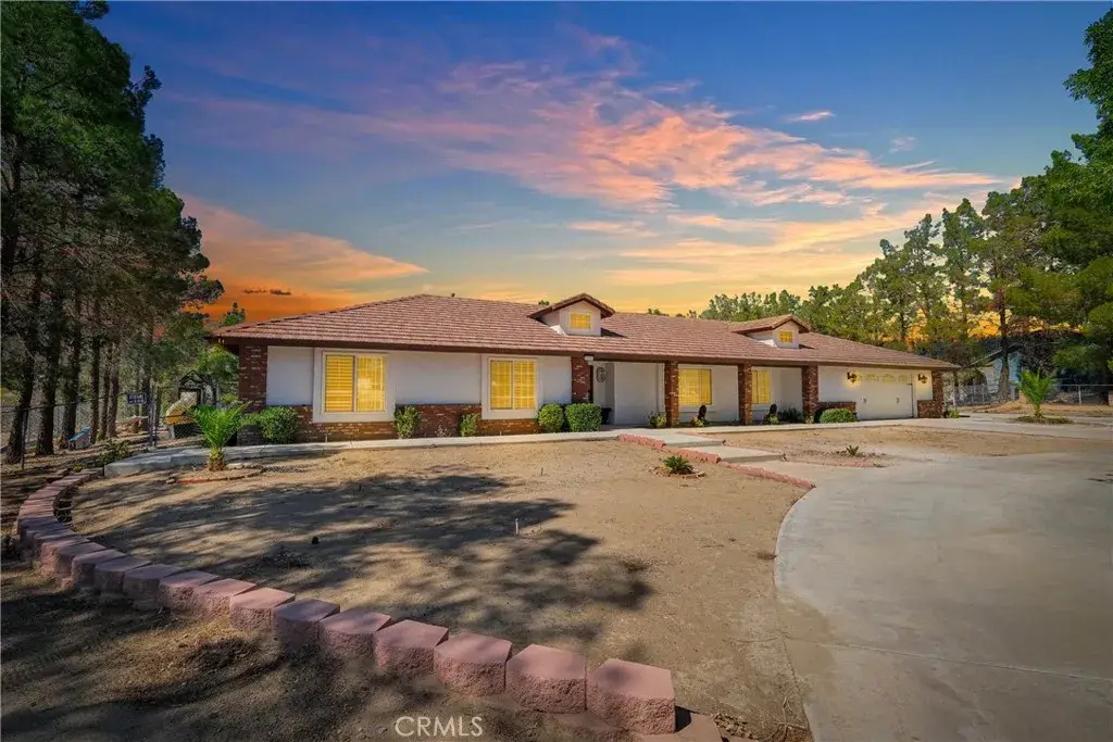 15908 Acoma Road, Apple Valley, CA 92307 - Image #1