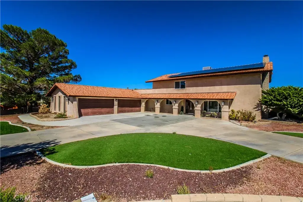 19098 Tecumseh, Apple Valley, CA 92307 - Image #1