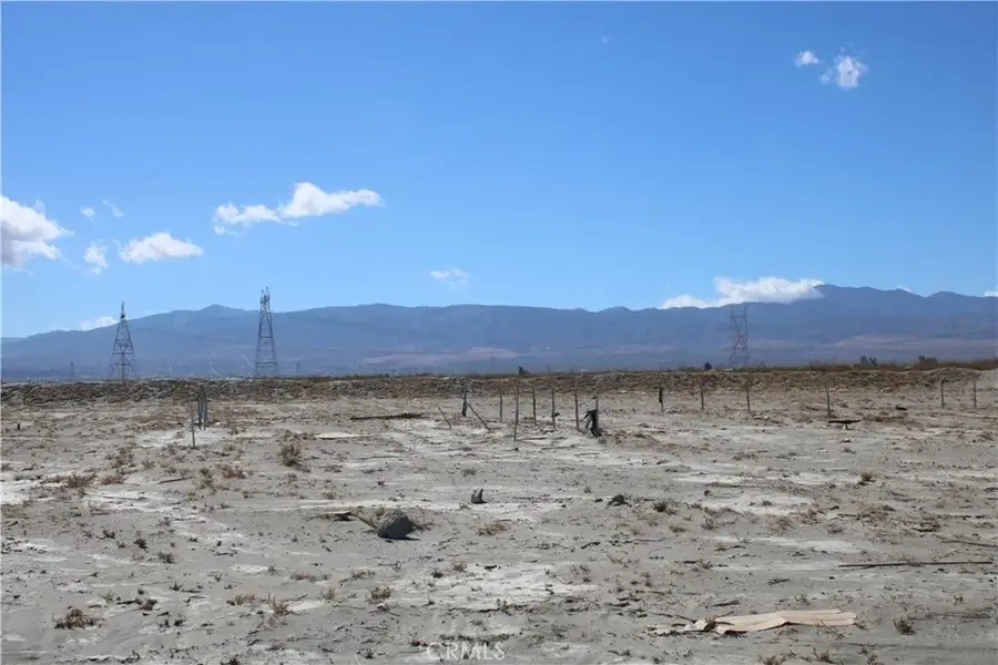 0 Oasis, Phelan, CA 92371 - Image #2