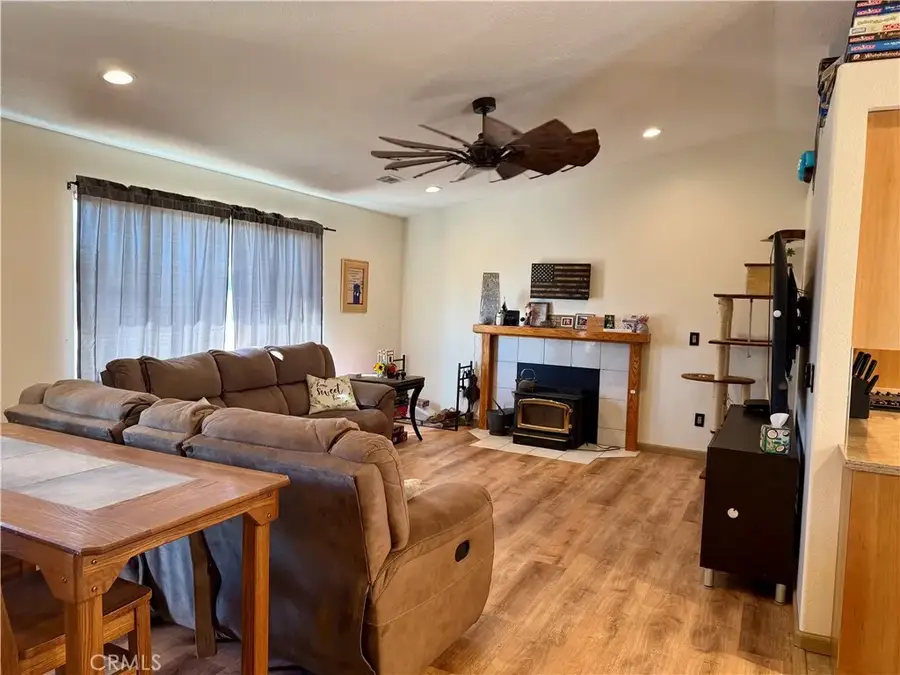 14868 Orange, Hesperia, CA 92345 - Image #2