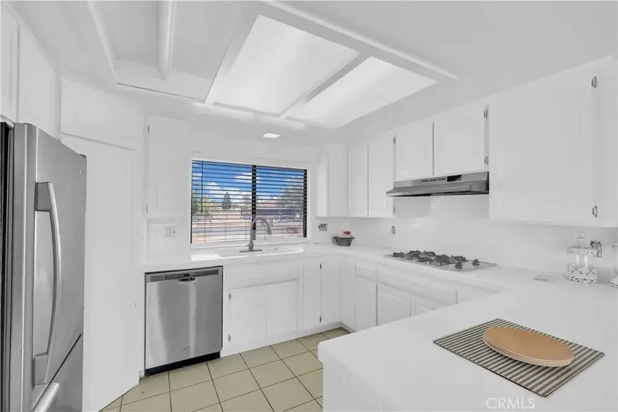 14055 Mohawk Road, Apple Valley, CA 92307 - Image #2