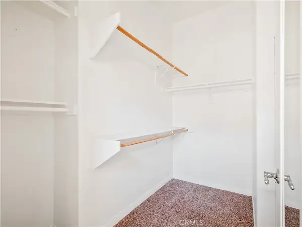 10364 Lakeshore Drive, Apple Valley, CA 92308