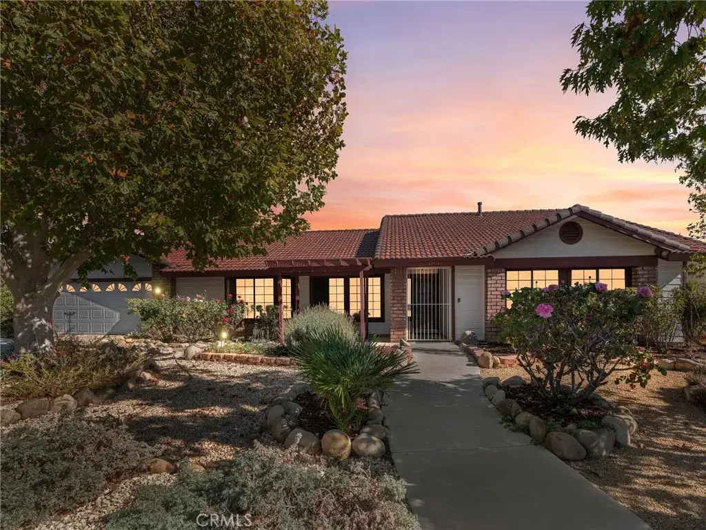 13411 Ivanpah Rd, Apple Valley, CA 92308 - Image #1