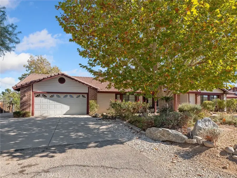 13411 Ivanpah Rd, Apple Valley, CA 92308 - Image #3