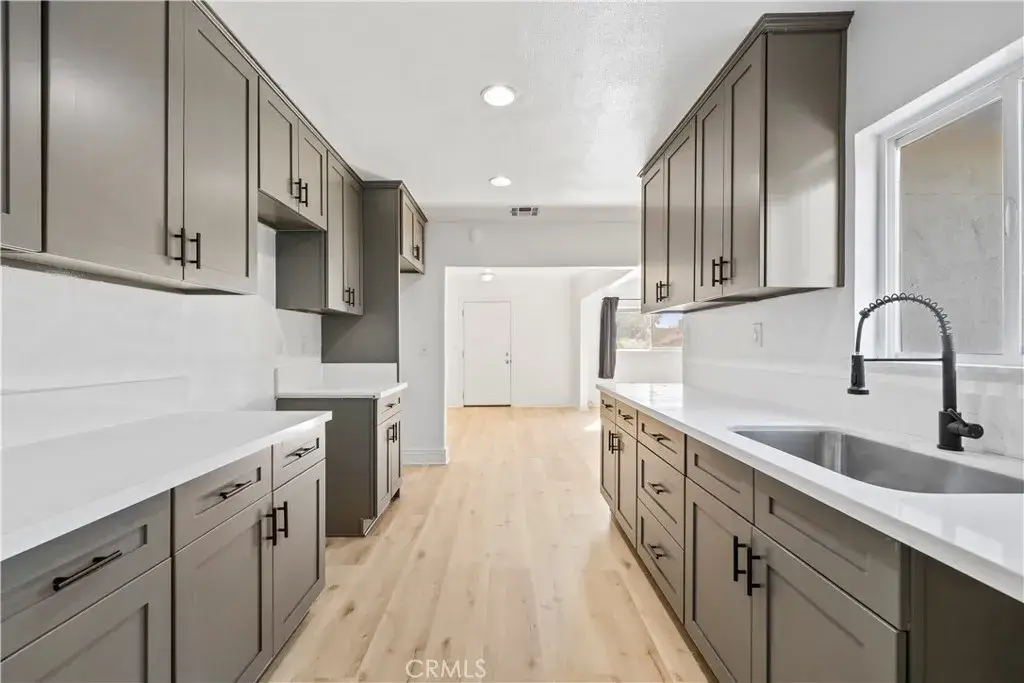 18264 Pine, Fontana, CA 92335 - Image #1