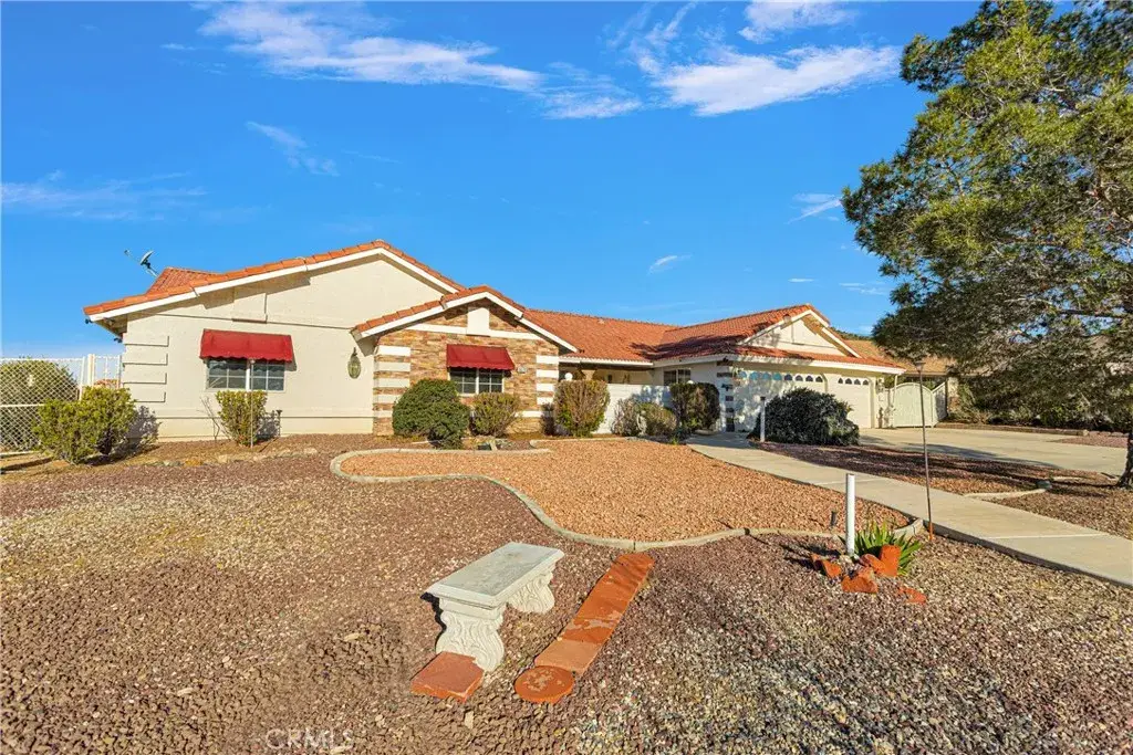 16620 Iwa, Apple Valley, CA 92307 - Image #1