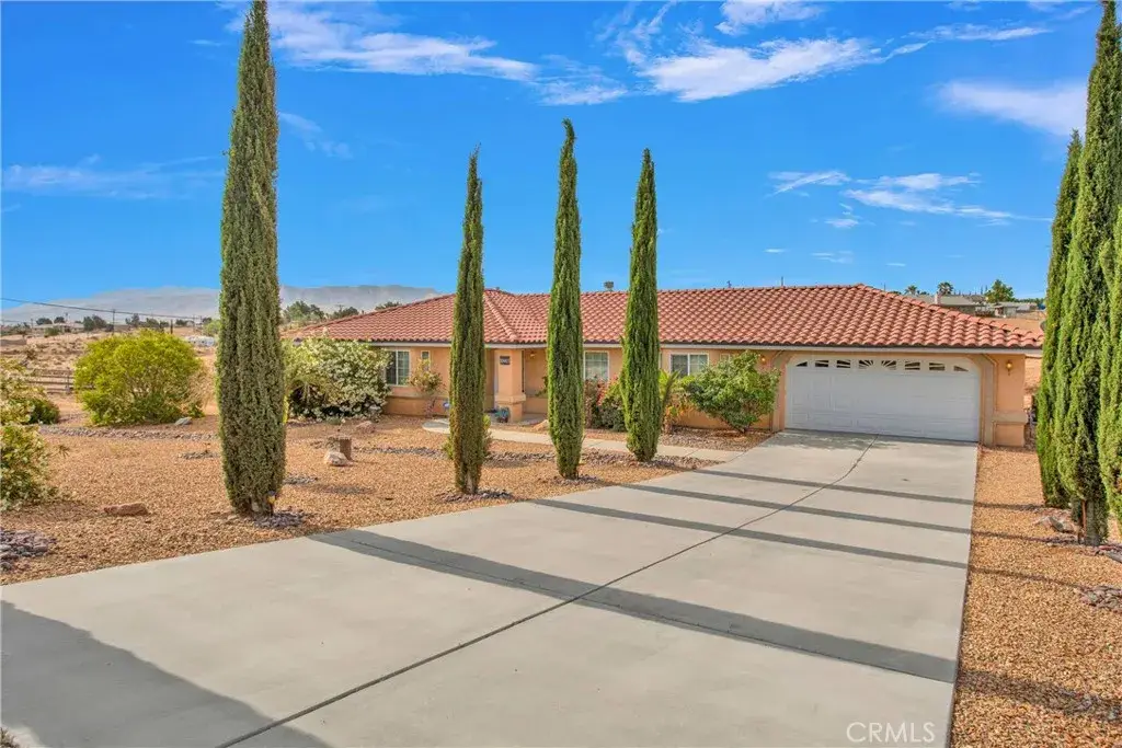 10903 E Avenue, Hesperia, CA 92345 - Image #1