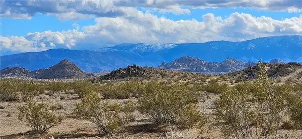 800 Jackmani, Lucerne Valley, CA 92356