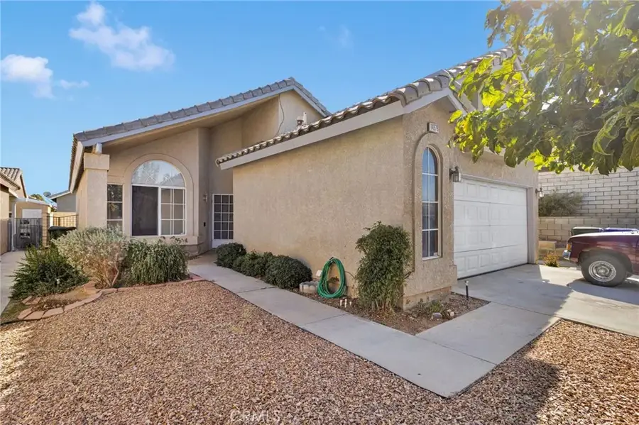 14979 Buckskin Road, Victorville, CA 92394 - Image #3