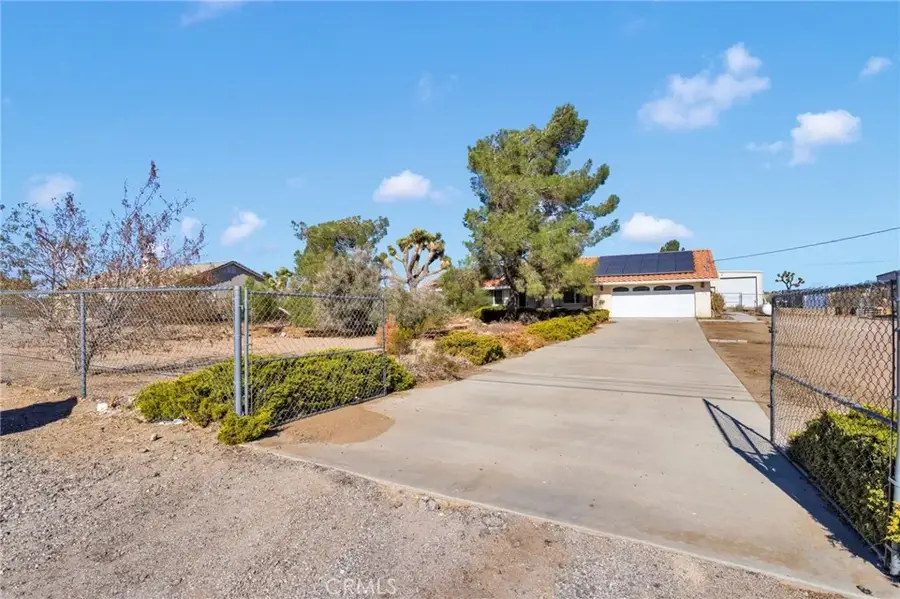 10834 Mono, Victorville, CA 92392 - Image #3