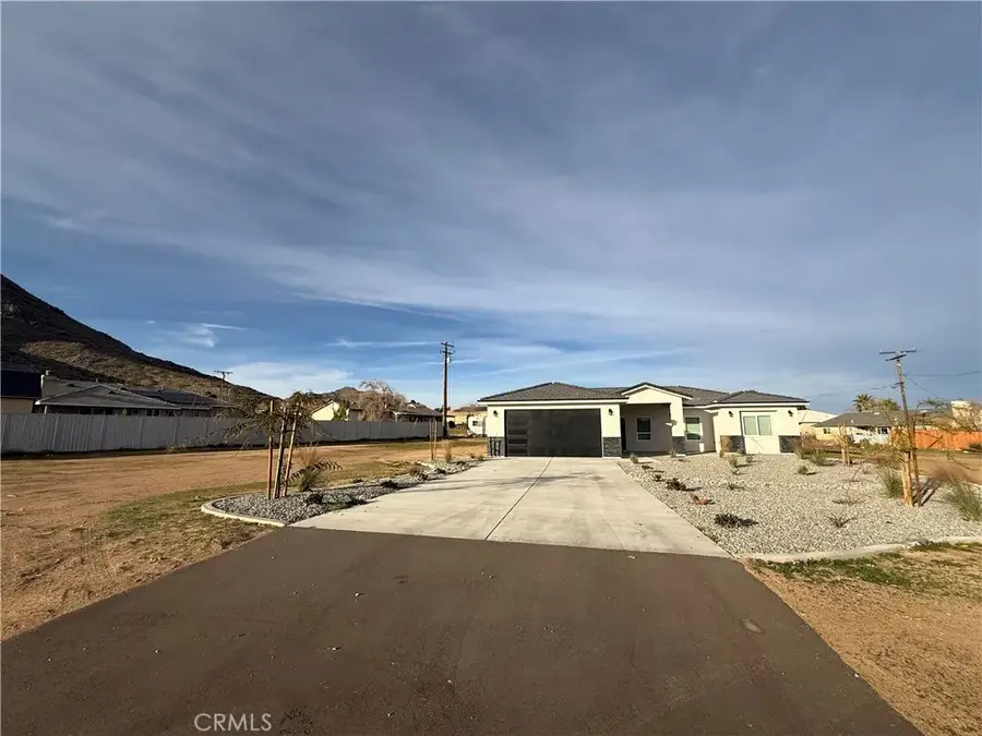 20420 Yuma, Apple Valley, CA 92307 - Image #2