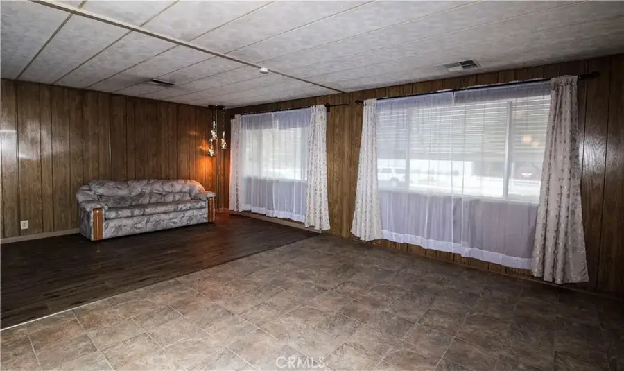 13829 Riviera, Victorville, CA 92395 - Image #3