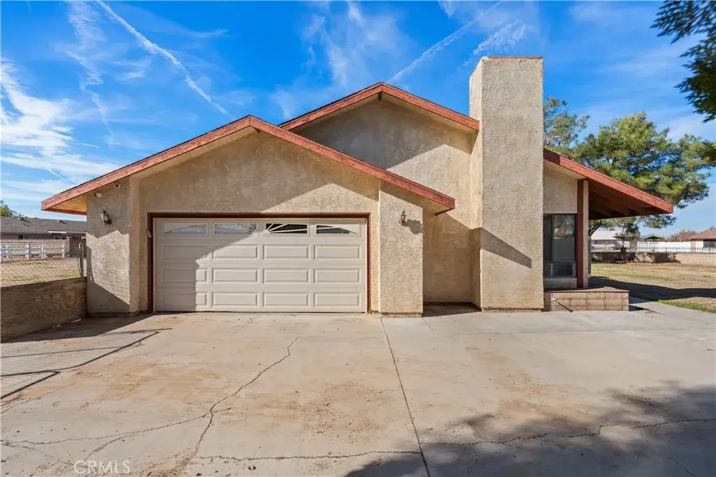 18891 Shoshonee Road, Apple Valley, CA 92307 - Image #1