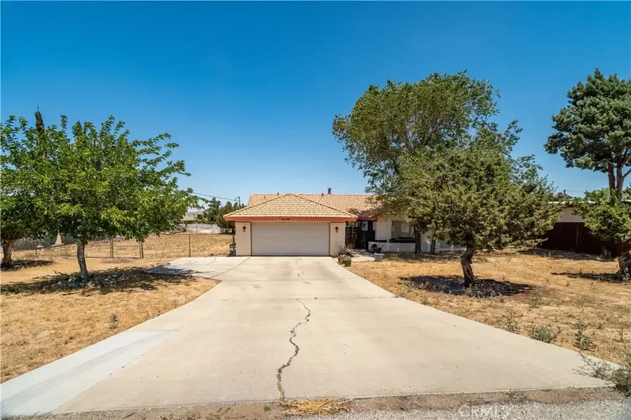 18146 Orange, Hesperia, CA 92345 - Image #2