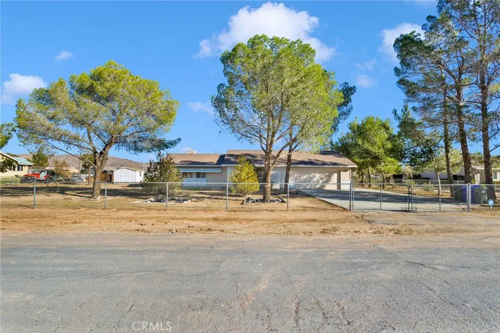 15481 Ramona, Apple Valley, CA 92307 - Image #1