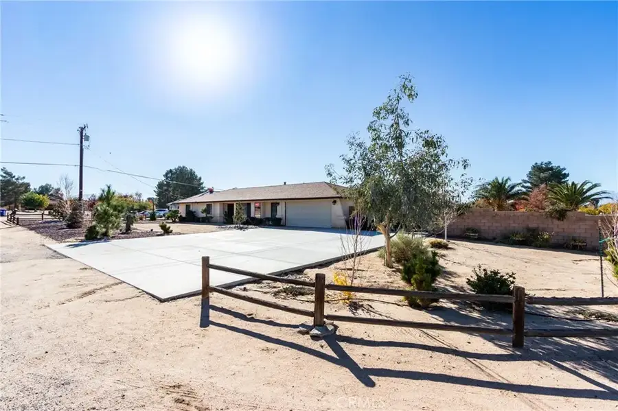 14076 Wawona Road, Apple Valley, CA 92307 - Image #3