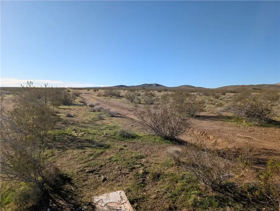 7901 Princess Pat Mine Rd, Adelanto, CA 92301 - #3
