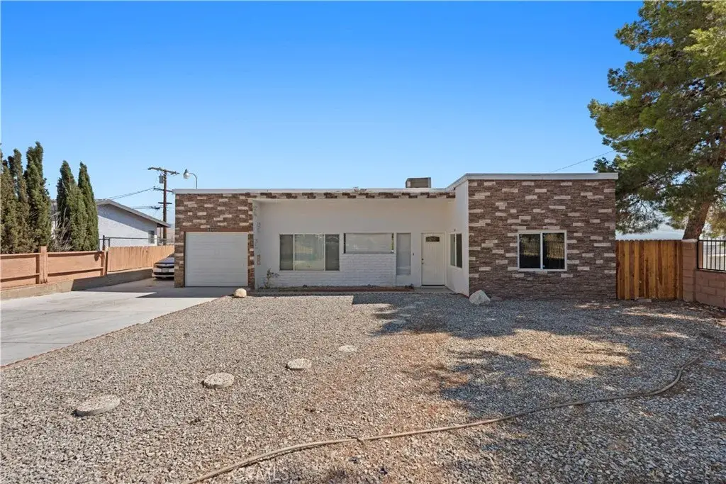 23859 South Road, Apple Valley, CA 92307 - Image #1
