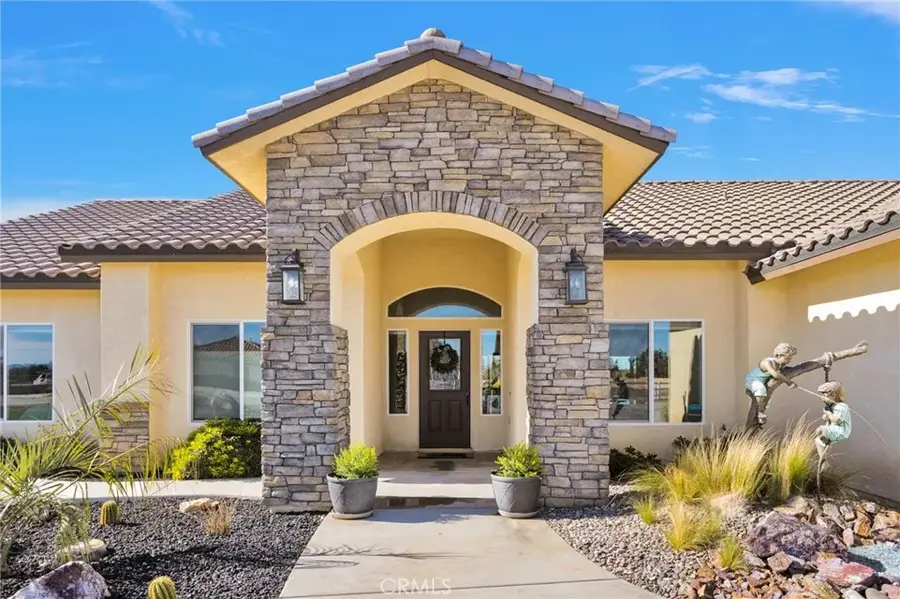 8140 Heartland, Oak Hills, CA 92344 - Image #2