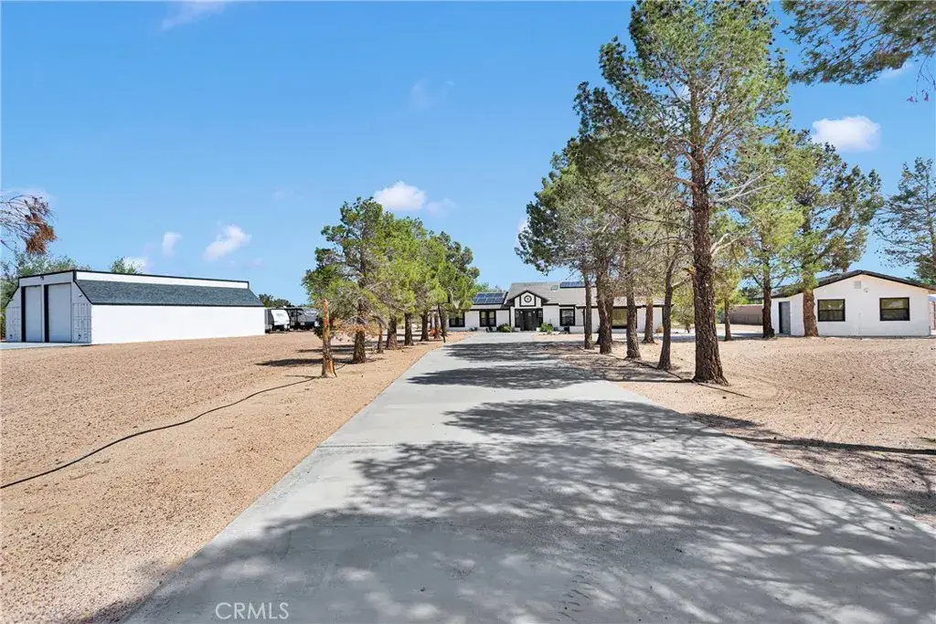 37077 Coyote Lake, Newberry Springs, CA 92365 - Image #1