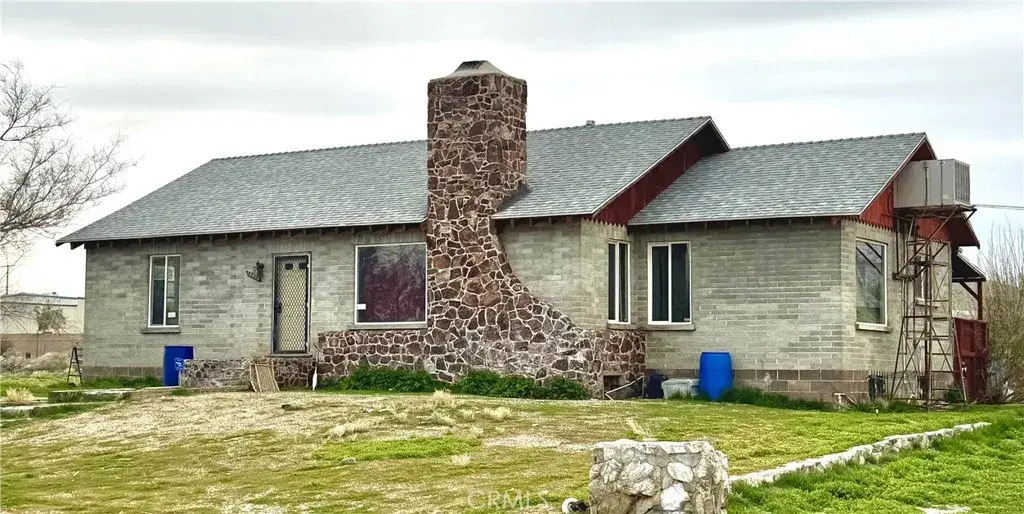 19859 Anahola Road, Helendale, CA 92342 - Image #1