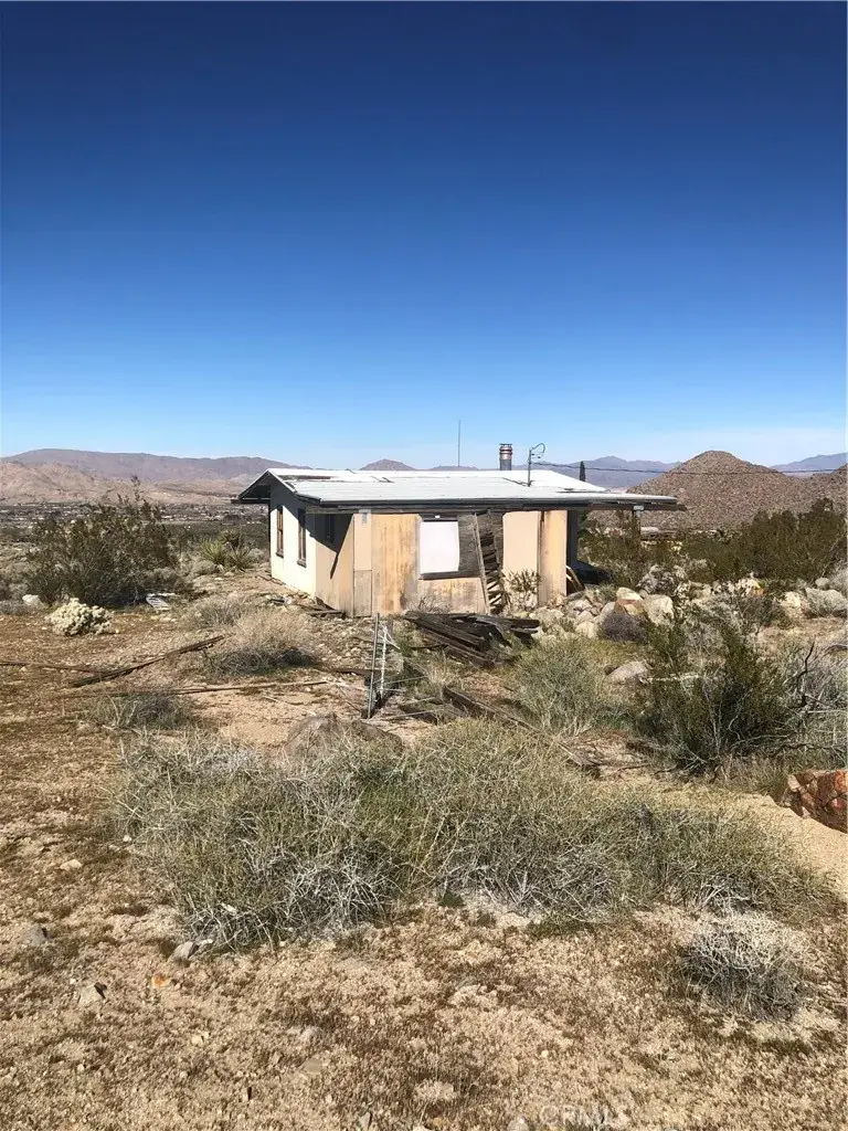 31875 Sapphire Road, Lucerne Valley, CA 92356 - #1