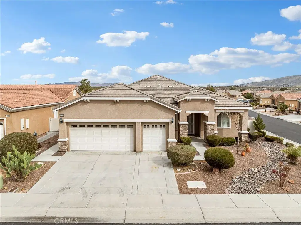 10249 Lakeshore, Apple Valley, CA 92308 - #1