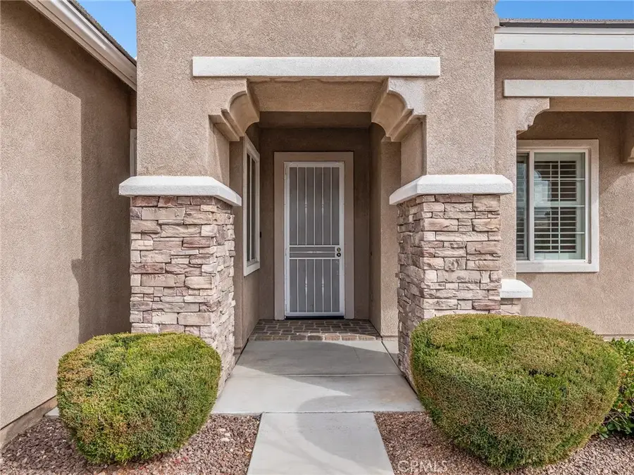 10249 Lakeshore, Apple Valley, CA 92308 - #3