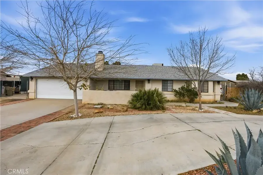 15572 Riverside Street, Hesperia, CA 92345 - #2