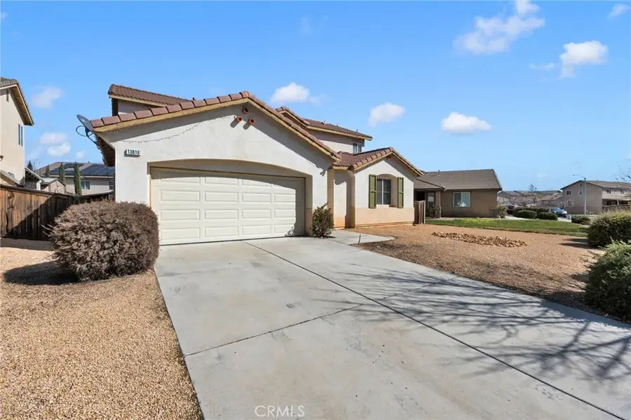 13816 Grant Way, Oak Hills, CA 92344 - #3