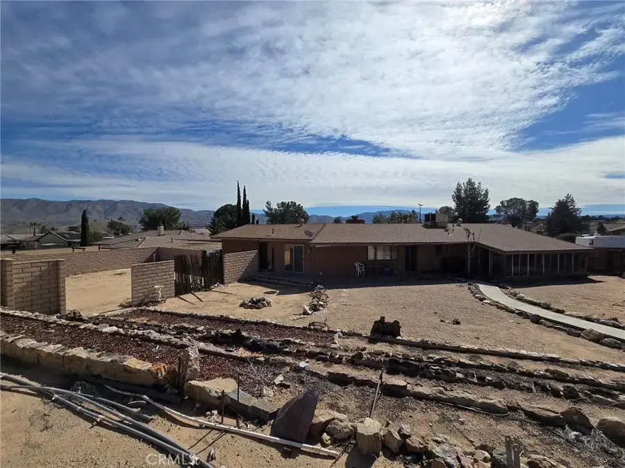 18622 Orange, Hesperia, CA 92345 - #2