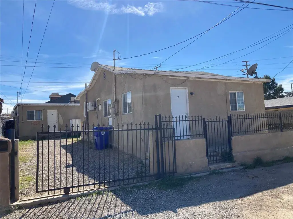 515 Clark, Barstow, CA 92311 - #1