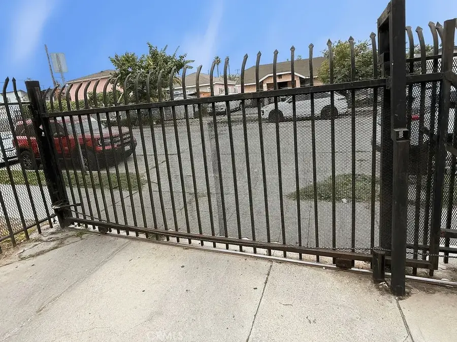235 E 87th Street, Los Angeles, CA 90003 - #3