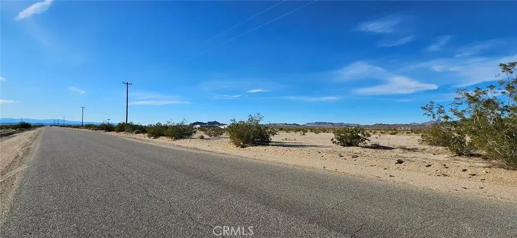 800 Valle Vista Rd., Twentynine Palms Yucca Valley, CA 92277 - #1