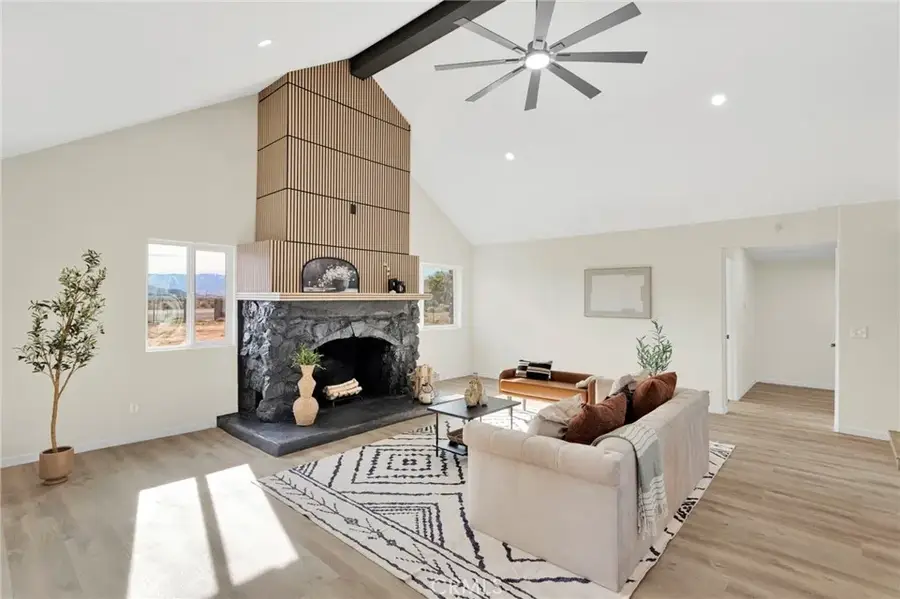 14344 Central Road, Apple Valley, CA 92307 - #3