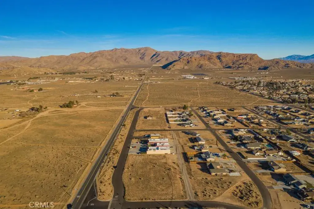 706 Outer Hwy 18 South, Apple Valley, CA 92307 - #1