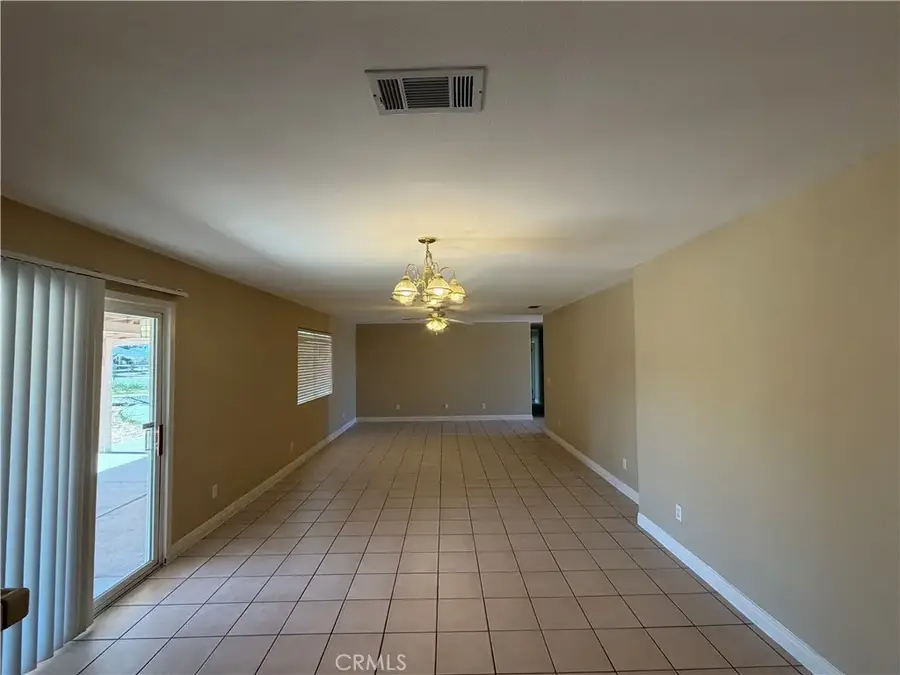 22265 Thunderbird, Apple Valley, CA 92307 - #3