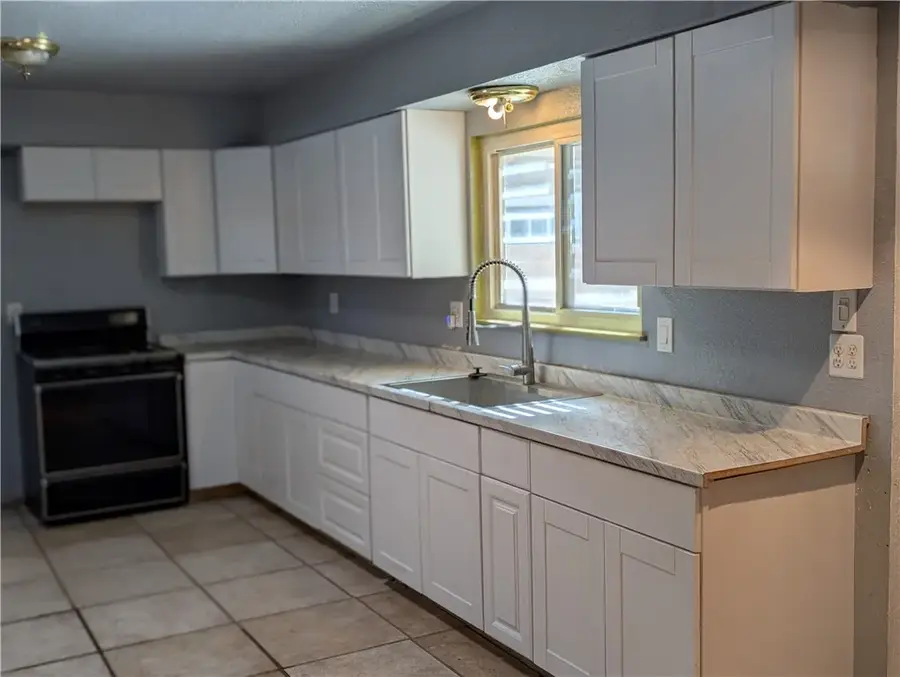 11937 Lee, Adelanto, CA 92301 - #3