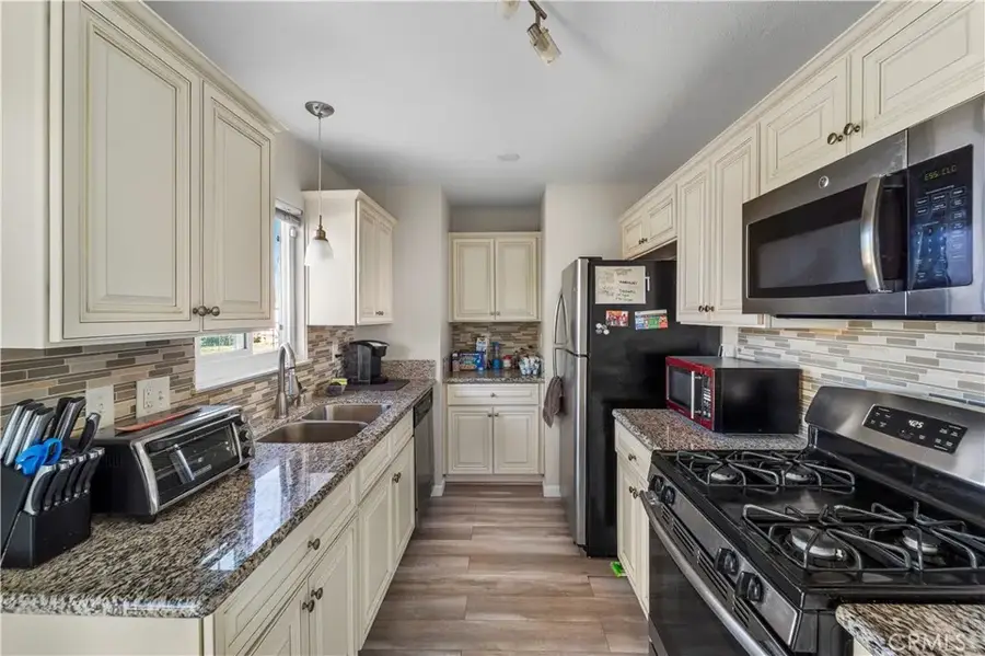 35977 Hillview Street, Yermo, CA 92398 - #2