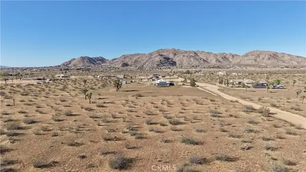 111 Mustang Ave, Apple Valley, CA 92307