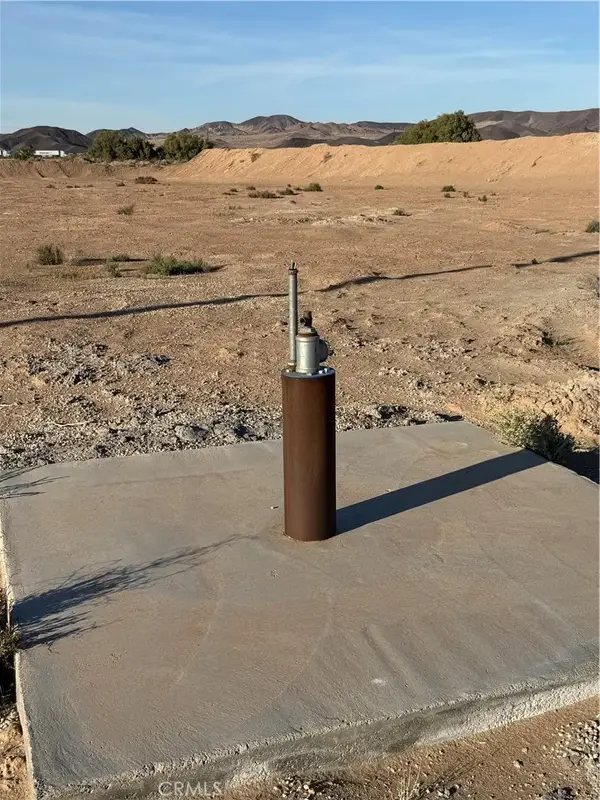 6 Gasco, Newberry Springs, CA 92365