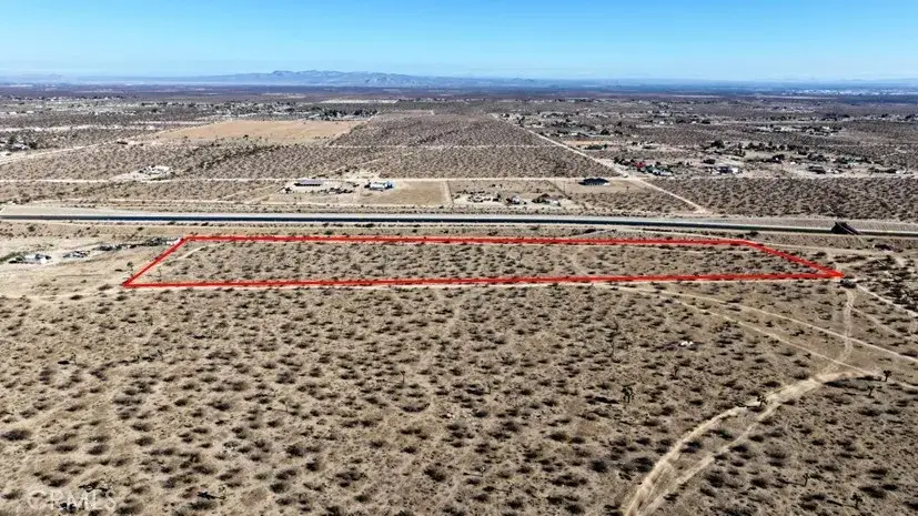 11 Sacramento, Phelan, CA 92371 - #2
