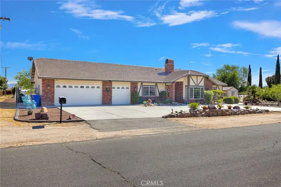 19985 Red Feather, Apple Valley, CA 92307 - #3
