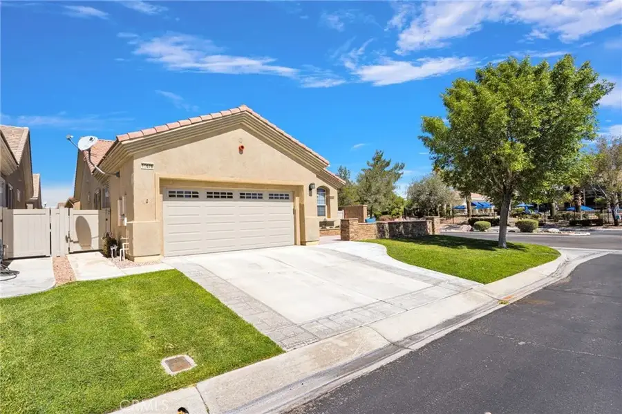 10676 Lanigan, Apple Valley, CA 92308 - #2