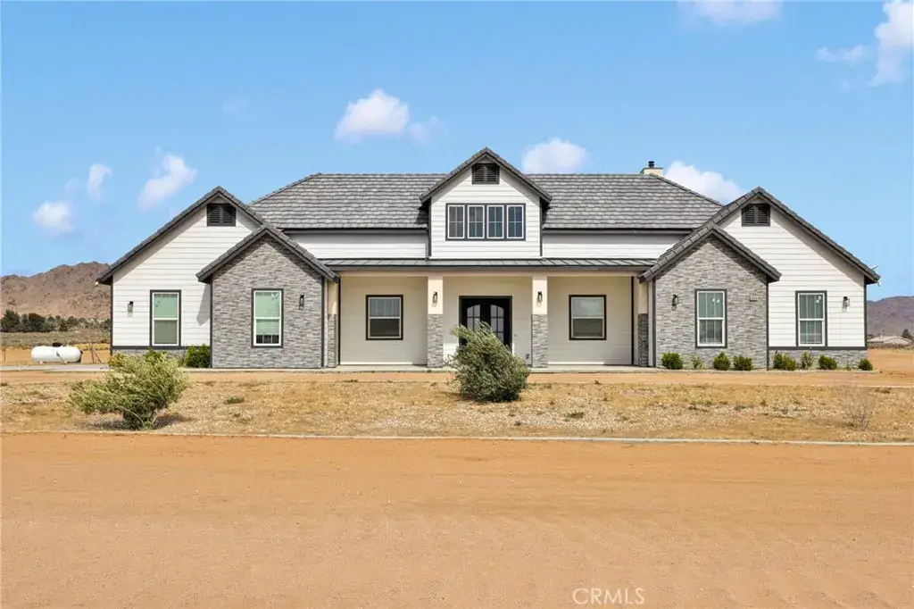 16979 Nanticoke, Apple Valley, CA 92307 - #1