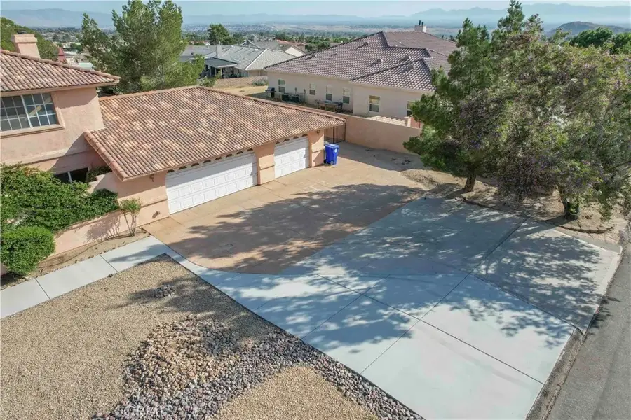 18633 Kamana, Apple Valley, CA 92307 - #3